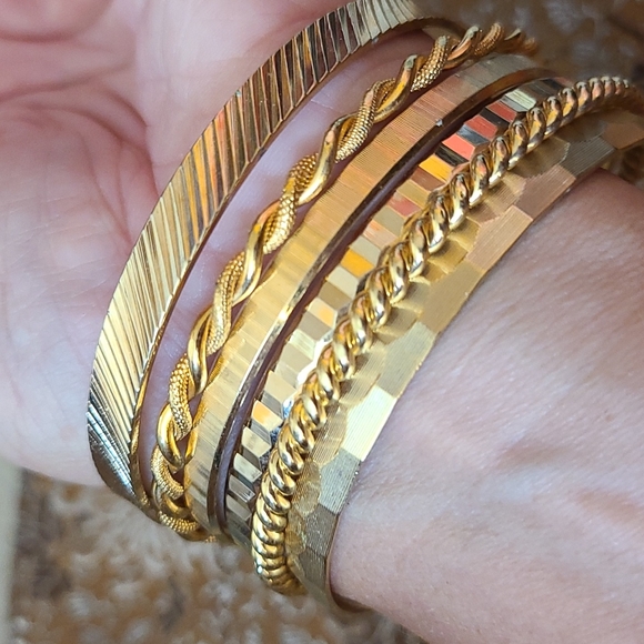 Costume Bangle Set - Picture 5 of 13